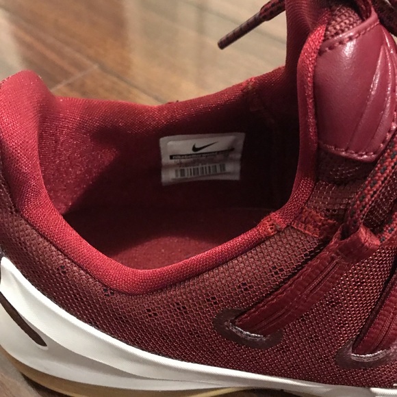 LeBron 13s Exclusive Maroon Barely Worn - Picture 5 of 5